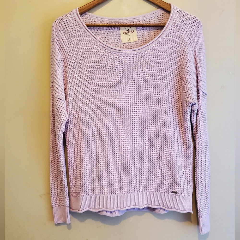 Hollister sweater